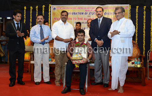 SDM College falicitatting Alumni